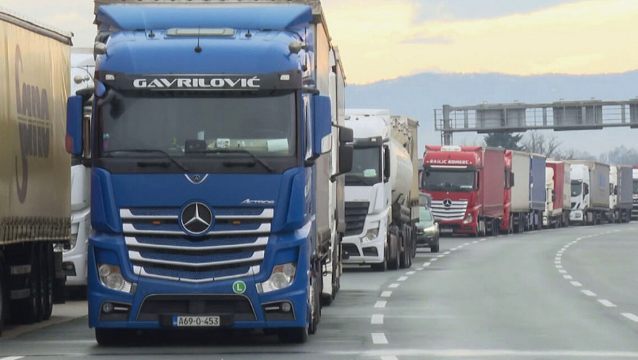 Prevoznici Crne Gore obustavljaju blokade nakon pregovora