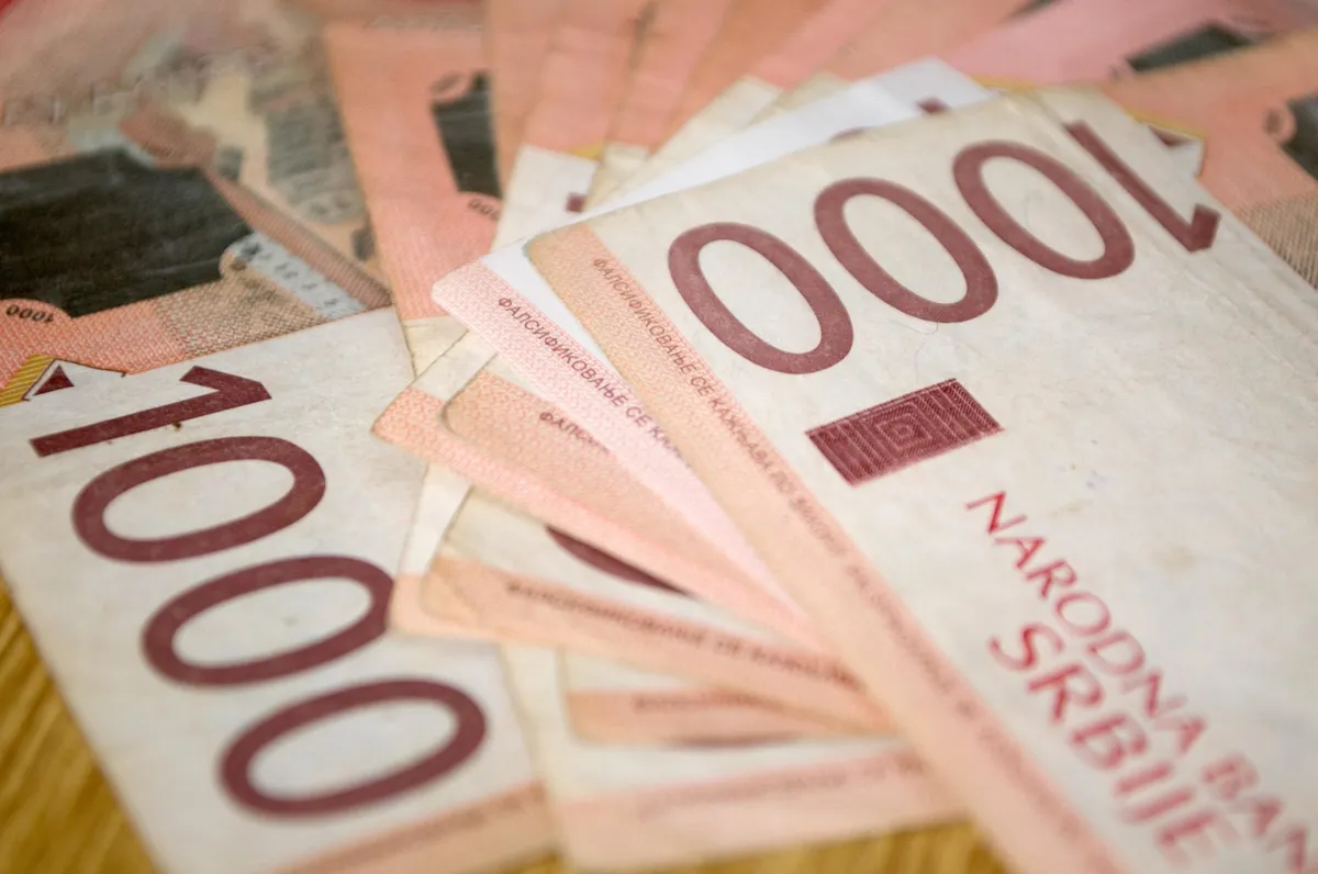 Od narednog vikenda veće akcize na benzin, kafu, alkohol