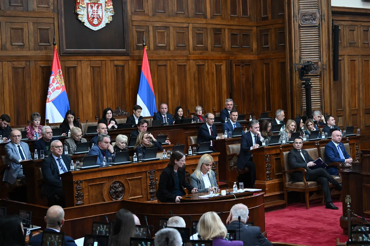 Vlada jedne zemlje ukida se imunitet ministrima i predsedniku