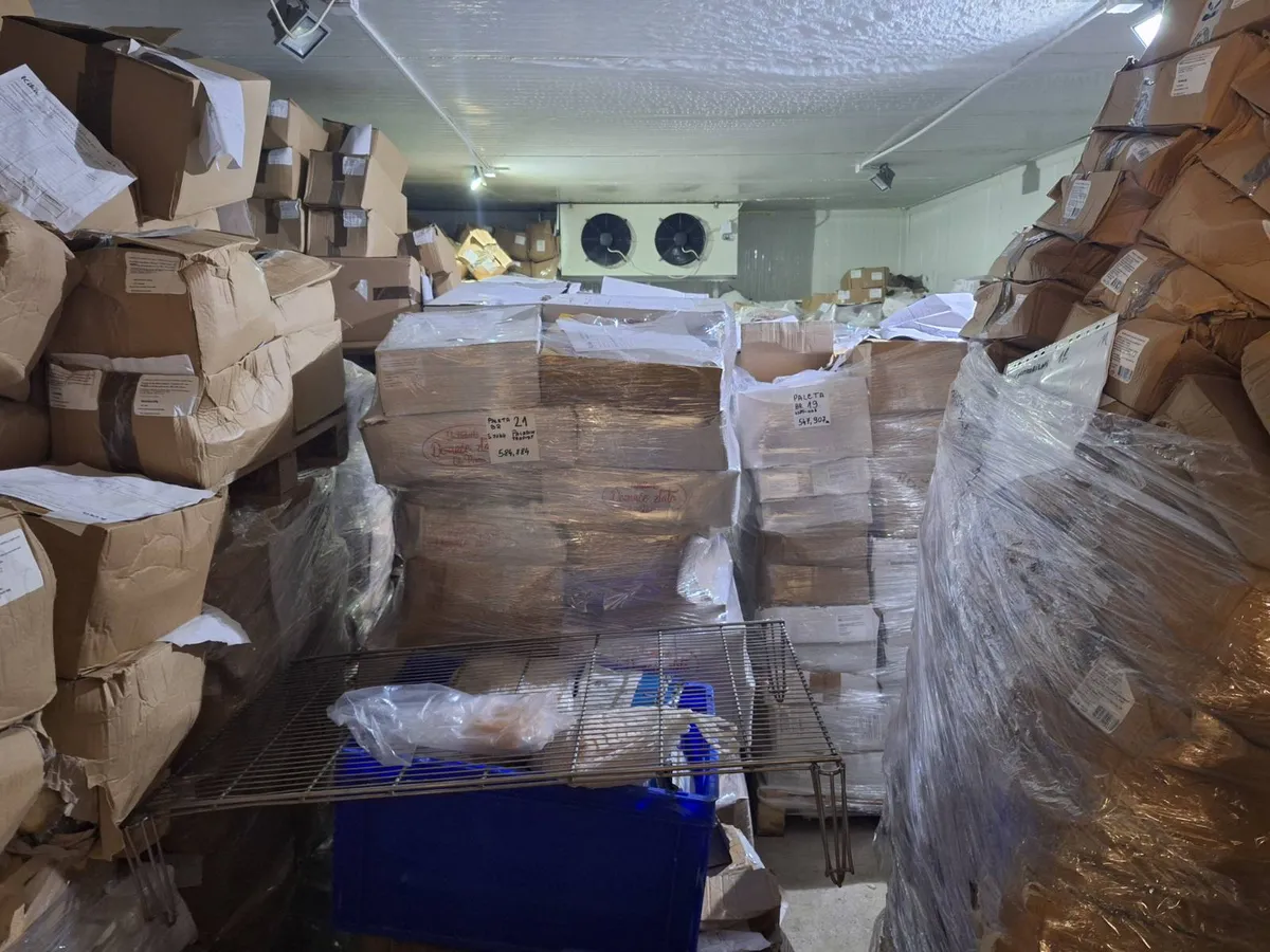 Mlekara u Kikindi nezakonito produžavala rok trajanja na sirevima, Ministarstvo sumnja da su bili namenjeni daljoj preradi