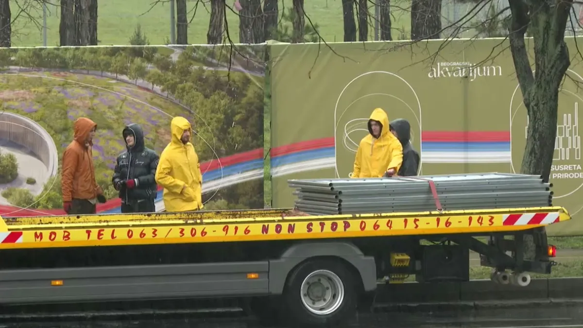 Oglasilo se Ministarstvo finansija zbog ograde koja je postavljena oko Parka Ušće