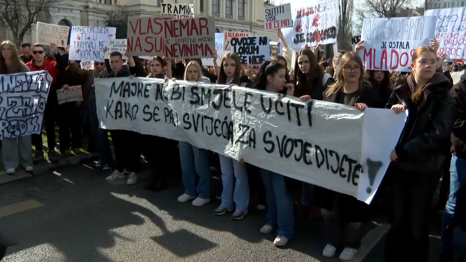 „Ostavke neće biti dovoljne“: Mogu li protesti u Sarajevu zbog tramvajske nesreće da buknu kao u Srbiji zbog pada nadstrešnice? – Region