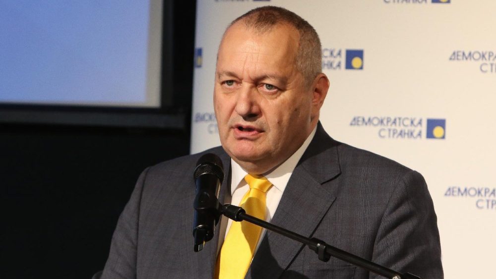 Milivojević (DS) tvrdi da je policija zaplenila motore bajkera na večerašnjem protestu u Beogradu – Društvo