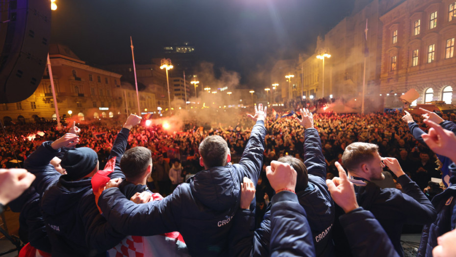 Kontroverzni doček rukometaša Hrvatske u Zagrebu