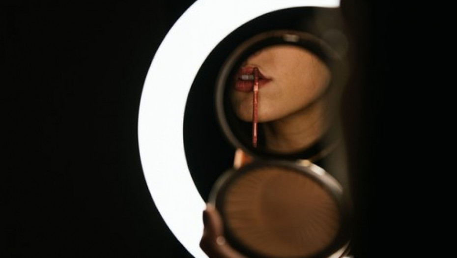 Skandal u kozmetičkom salonu: Fotografije na porno sajtu