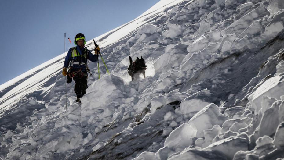 Dva skijaša poginula u lavini u Sen-Veranu