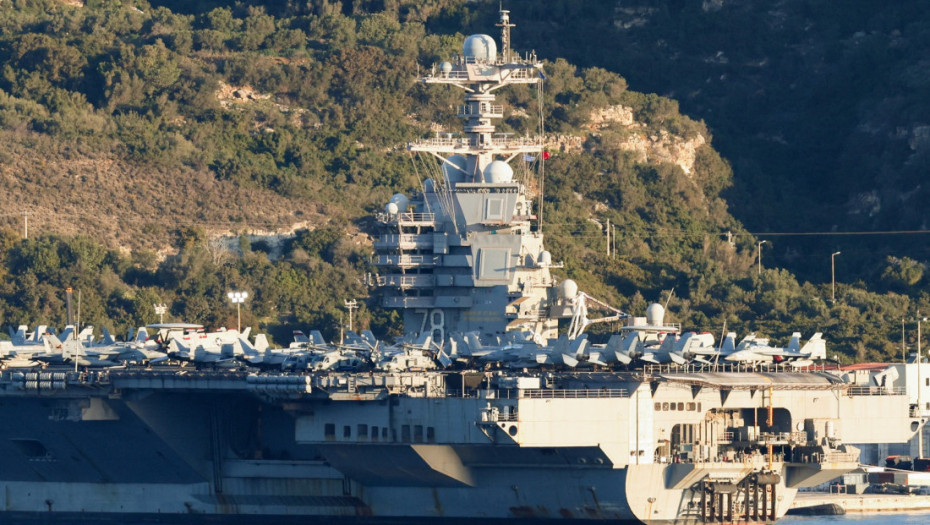 Krit postao “parking” za američku ratnu mašineriju, u Hanju stigao i najveći nosač aviona na svetu (FOTO)