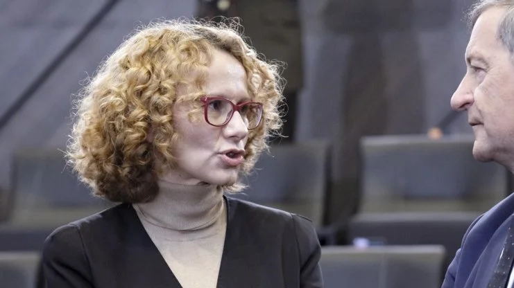 Reagovanje iz Severne Makedonije: Uvredljivo ponašanje prema Šekerinskoj u Minhenu, klasičan primer Vučićevog stila – Region