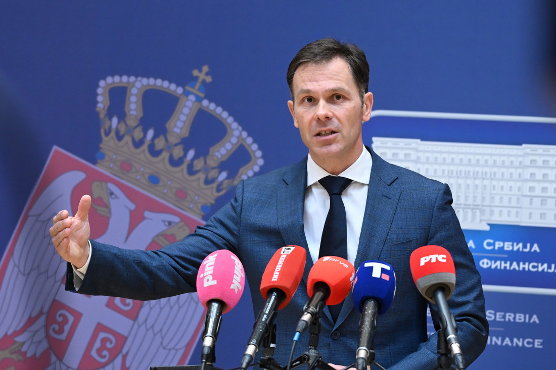 Prosečna plata u istoriji Srbije prvi put iznad 1.000 evra,