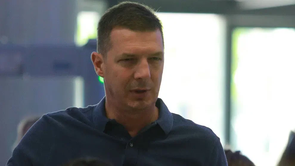 „Prva milijarda“ u sudnici: Nastavljeno suđenje po tužbi Andreja Vučića protiv „Vijesti“ – Region