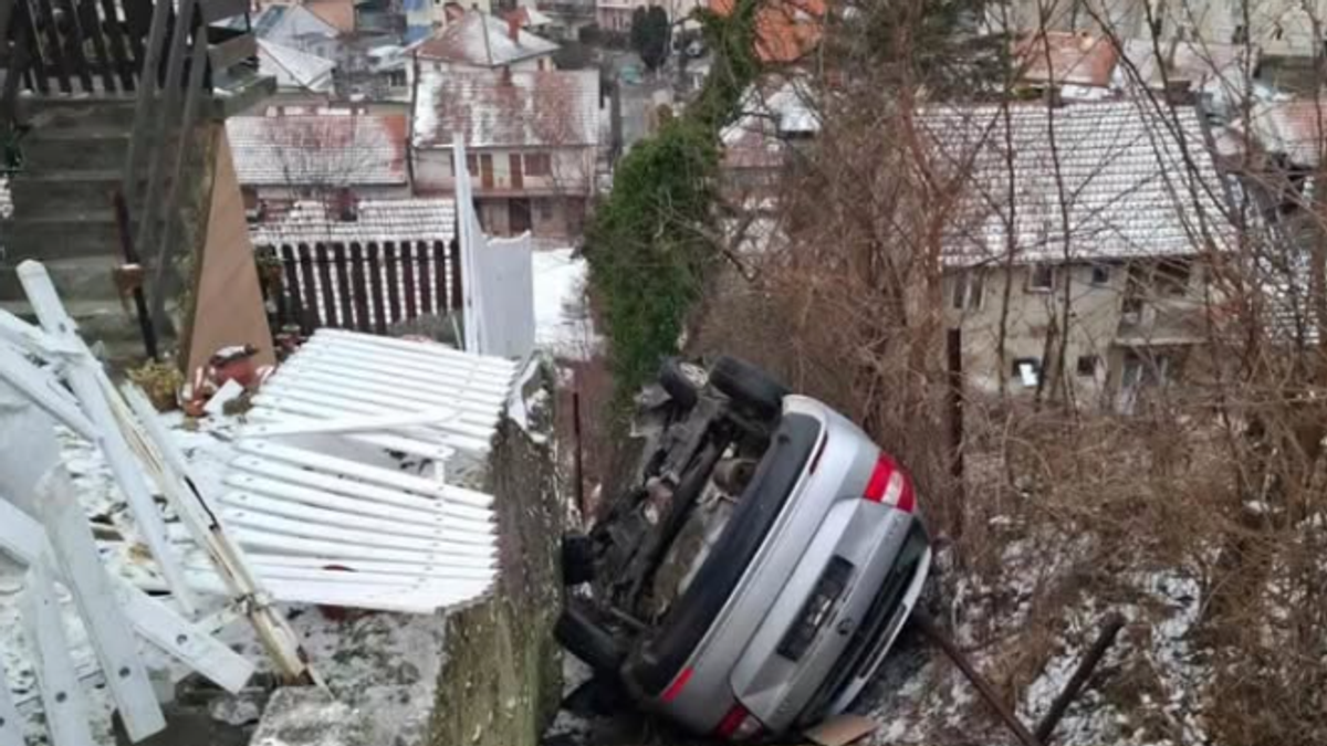 Automobil završio na krovu u Donjem Milanovcu, a jedna stvar je potpuna misterija