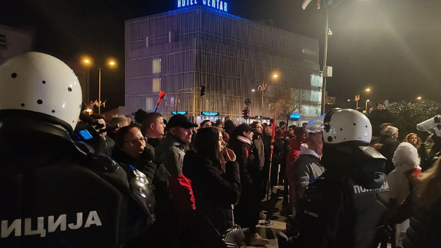 NDNV o incidentima u Novom Sadu: Prebijanje studenata i novinara pokazuje da režim uvodi beloruski model vlasti