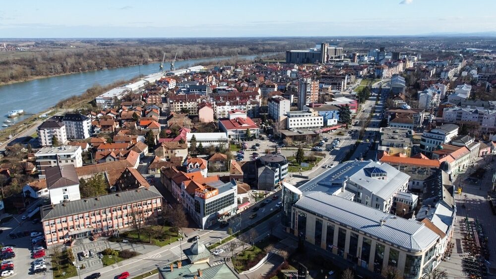 Kancelarija visokog predstavnika u BiH traži skidanje naziva „Srpska kuća“ s objekta u Brčko distriktu – Region
