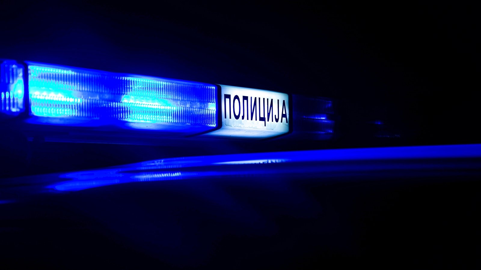 Na putu između Čačka i Kraljeva sleteo šleper s kolovoza i prevrnuo se