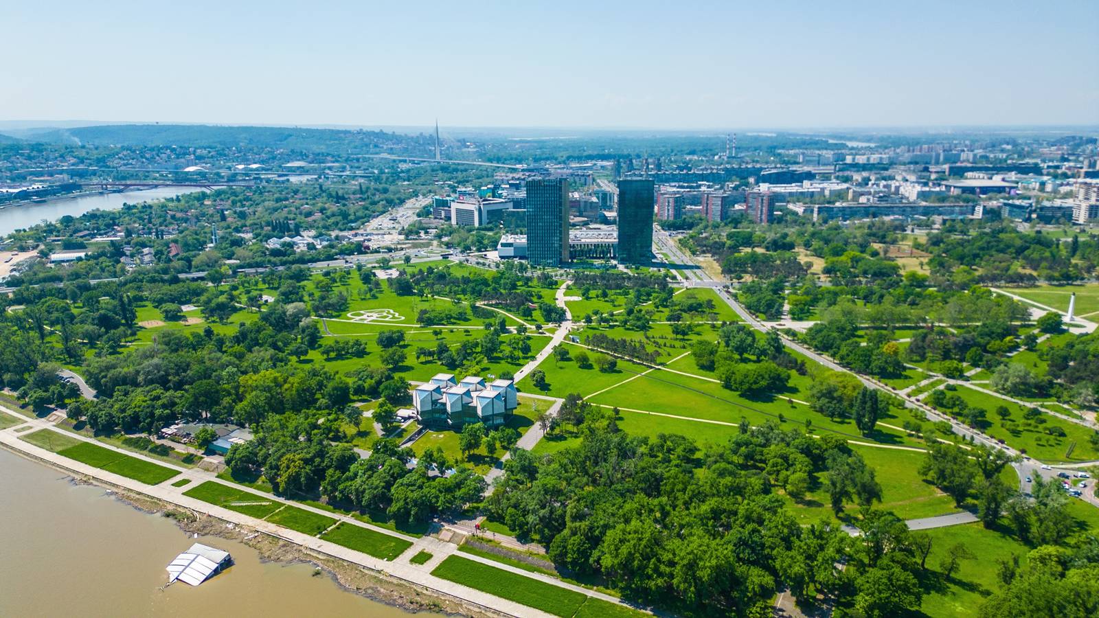 Beograd ostaje: Preispitati izgradnju akvarijuma na Ušću, po svetu ih zatvaraju