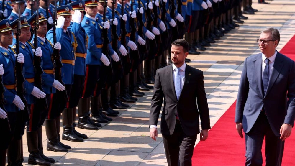 „Mir garantuju NATO i dobre komšije“: Milatovićev kabinet o naoružavanju Srbije kineskim raketama – Region