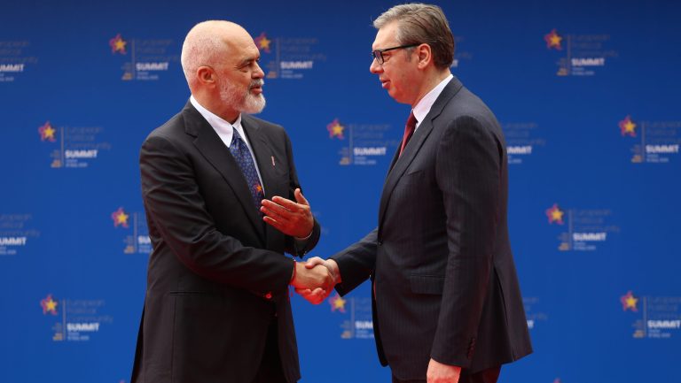 Podeljene reakcije u Albaniji na predlog novog modela integracije u EU – Region