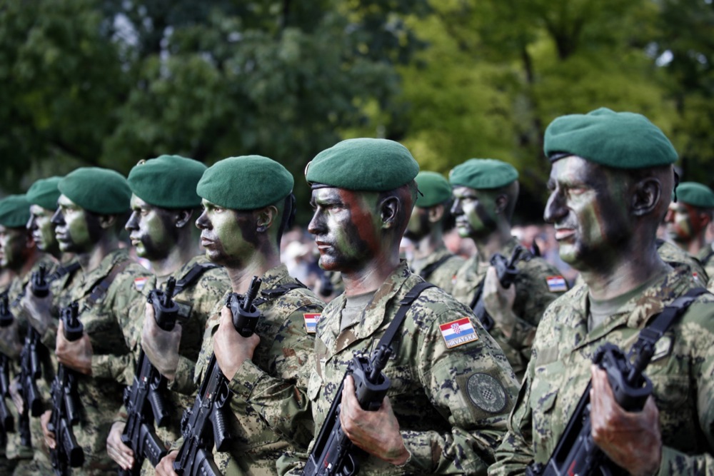 Obavezan dvomesečni vojni rok u Hrvatskoj od 9. marta – Region