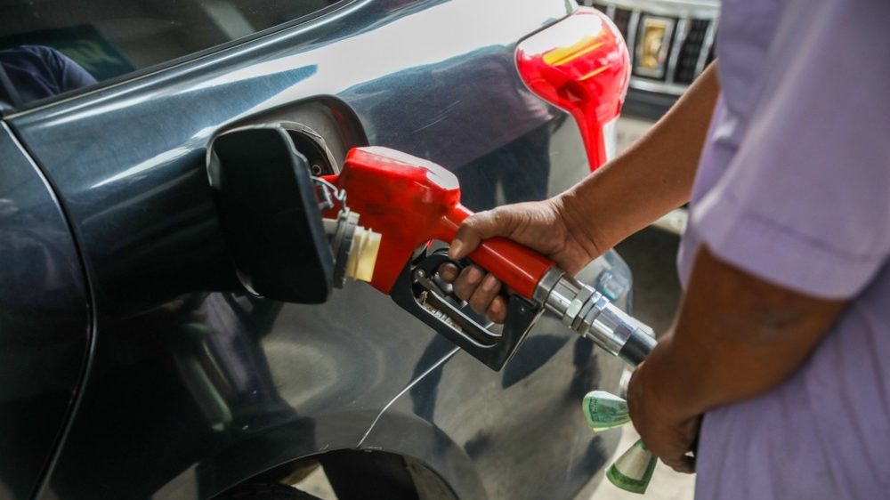 Litar dizela u Severnoj Makedoniji skuplji za oko 30 dinara, benzina za 10 – Region