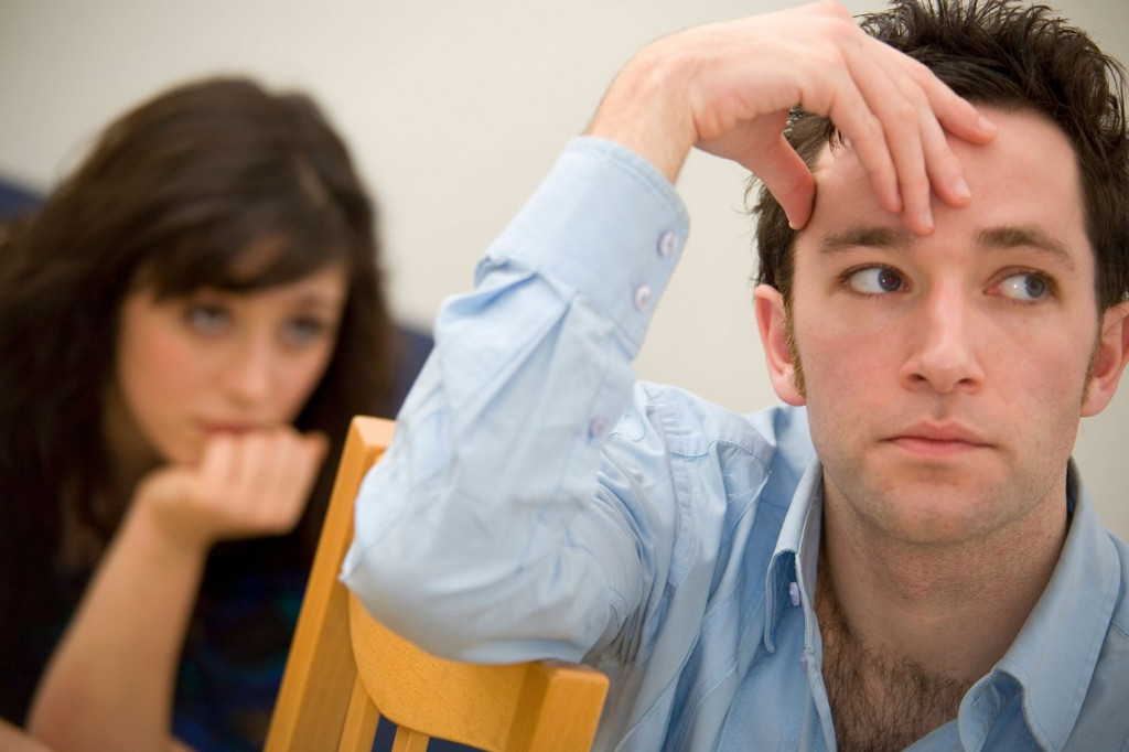 Znaci koji tokom odnosa otkrivaju da vas vara