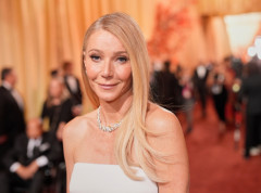 Gvinet Paltrou ponudila više od 500 ličnih predmeta na aukciji