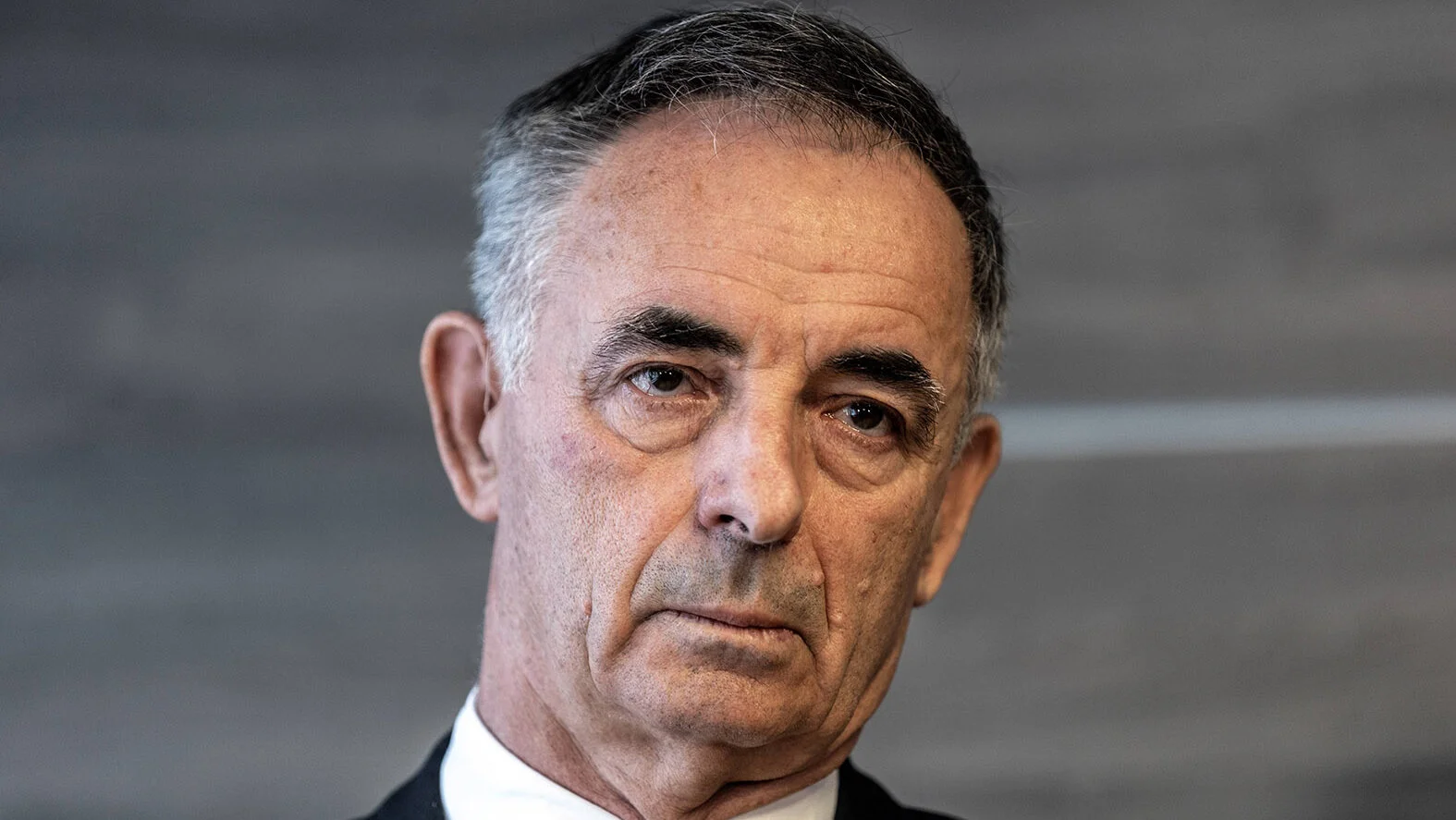 U Zagrebu novi grafiti koji pozivaju na ubistvo Milorada Pupovca – Region