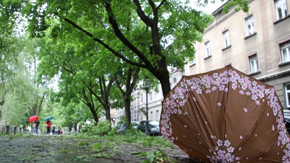 Nevreme u Hrvatskoj: Ima teško povređenih, škole u Zagrebu bez nastave (VIDEO) – Region