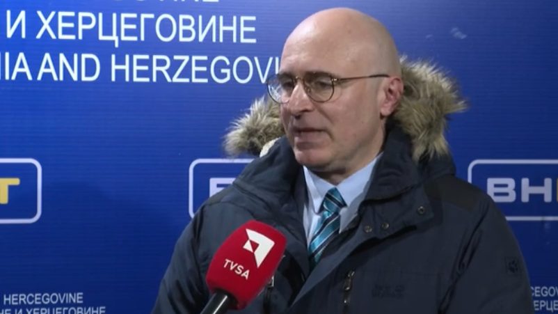 „Ovo je političko pitanje“: Poznati TV voditelj Saša Delić za Danas govori o teškoj situaciju u Javnom servisu BiH – Region