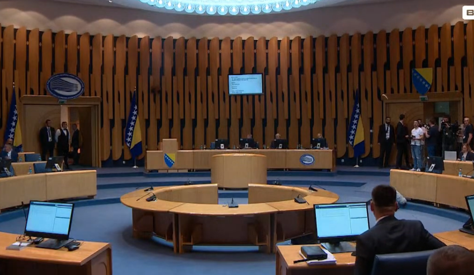 Ništa od smanjenja ili ukidanja akciza na gorivo: SNSD i HDZ BiH oborili kvorum u Domu naroda BiH – Region