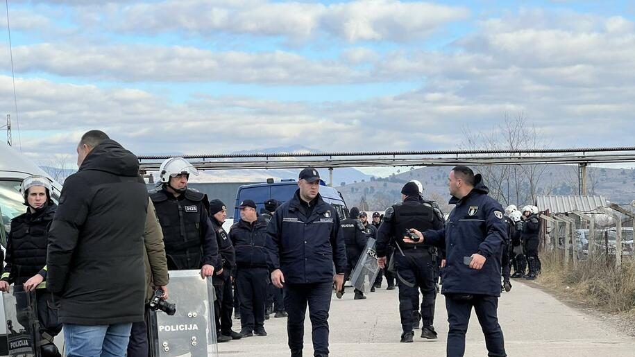 Privremeno obustavljeni protesti u Botunu