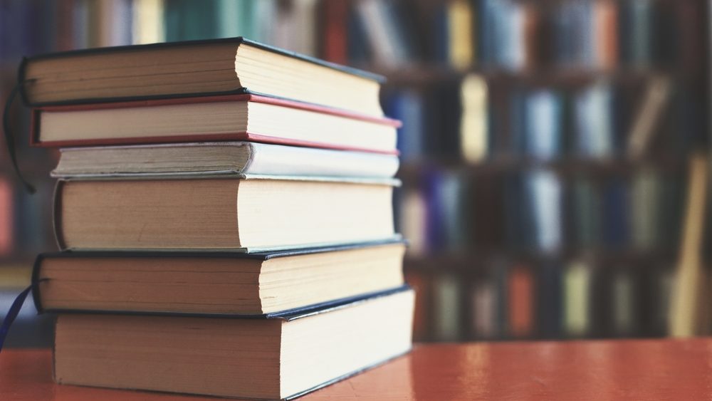 Zbog izjava o pedofiliji hrvatskom pesniku oduzeta nagrada, oglasilo se društvo književnika – Kultura