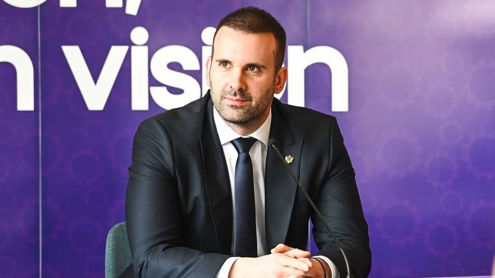 Crnogorski premijer čestitao Mađaru pobedu na izborima