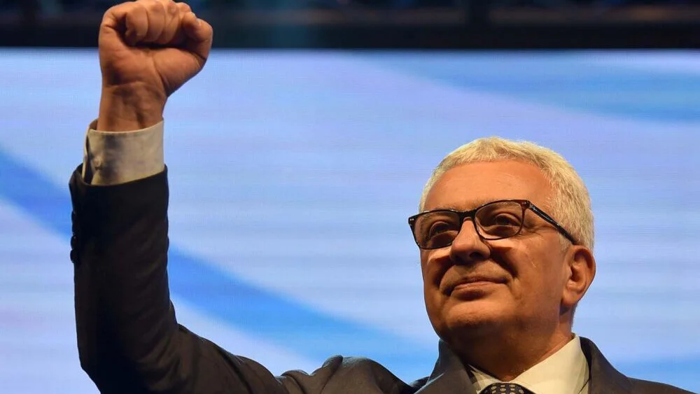 Andrija Mandić uštedio 13.500 evra, nasledio stan i voćnjak… – Region