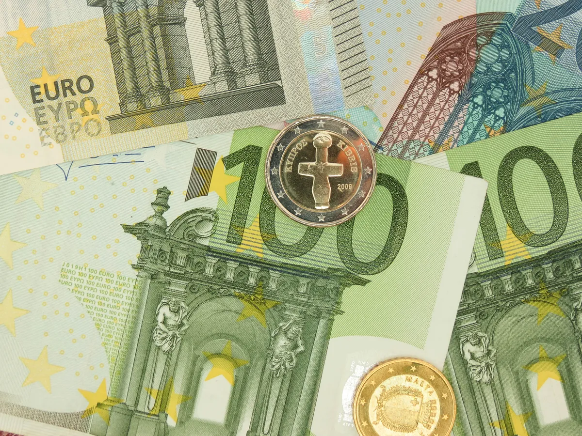 Novi predlozi zakona koje je usvojila Vlada Srbije: Opet odloženo vraćanje dve milijarde dolara Emiratima – ovaj put za godinu dana