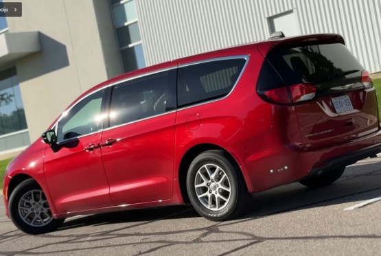 Chrysler povlači 178.246 Pacifica i Voyager minivana zbog vazdušnih jastuka