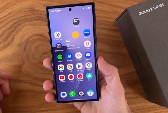 Lov na Z TriFold: Vraća se uz minimalne zalihe