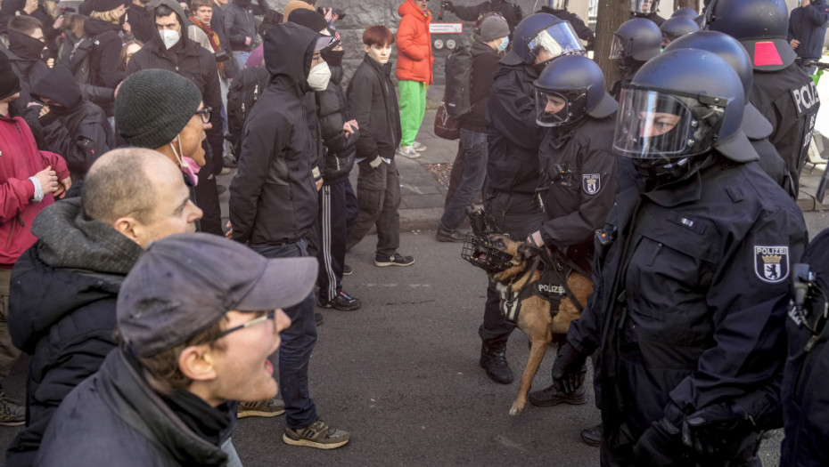 Demonstracije u Marburgu protiv kancelara Merca