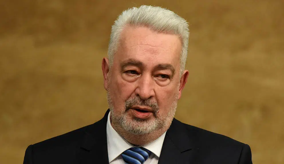 Bivši premijer Crne Gore traži vraćanje odluke SPC o Pravoslavnoj crkvi u Crnoj Gori iz 2006. – Region