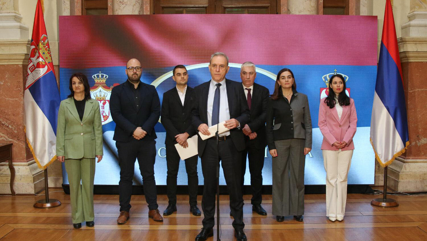 SRCE: Paunović neuspešno pokušava da objasni broj starijih od 100 godina, RFZO ćuti – Društvo