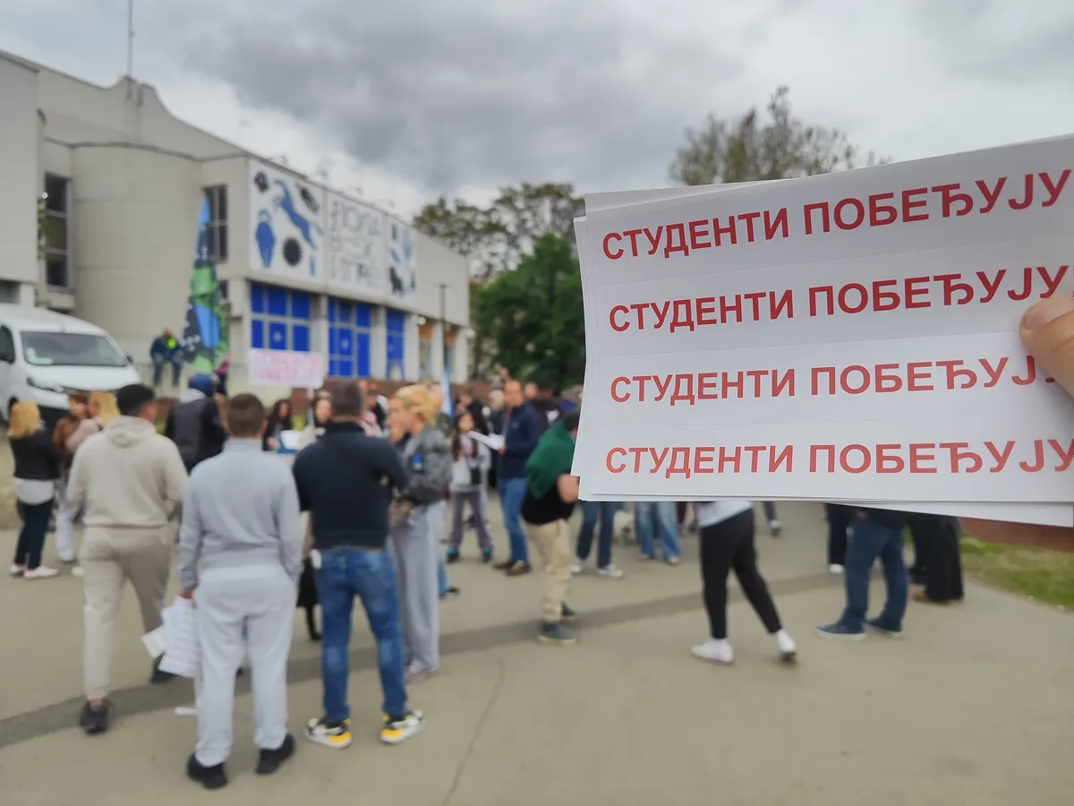 Izbora nema, ali kampanja je počela i na ulicama Srbije je opsadno stanje