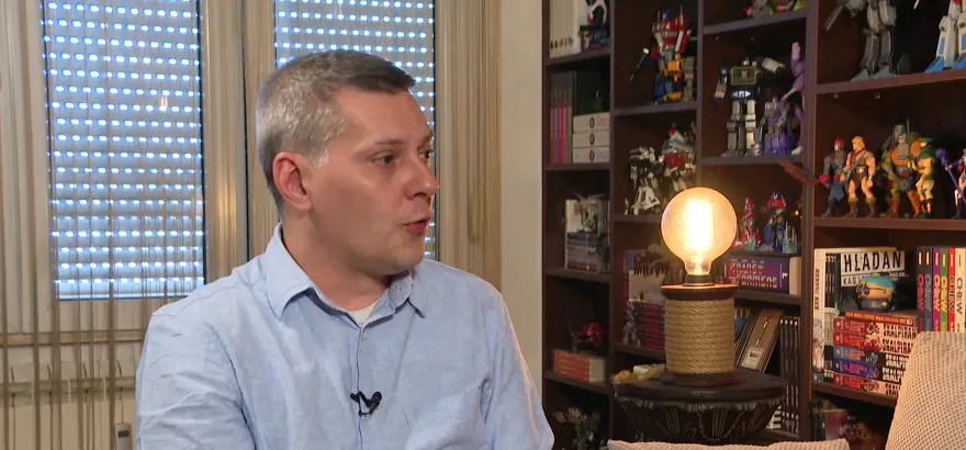 Marčelo o „Intronautu“: Bes je često paravan za tugu i bespomoćnost, izazovno je bilo formirati takvog junaka – Vesti iz Srbije, regiona i sveta