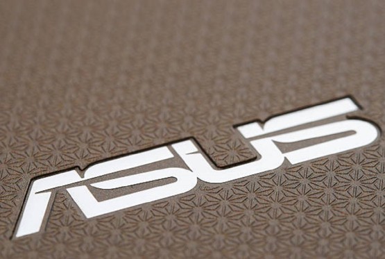 ASUS sprema retro ROG matičnu ploču povodom 20 godina brenda