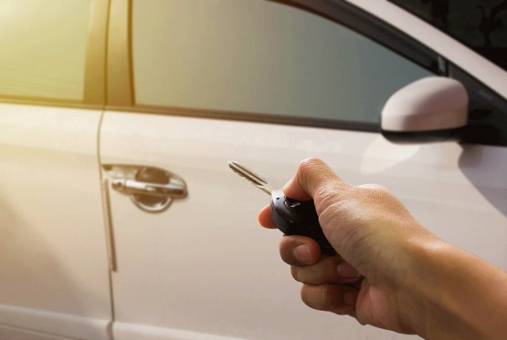 Miris novog automobila prija, ali može da bude štetan