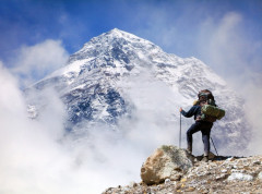Na Mont Everest se u jednom danu popelo 274 planinara