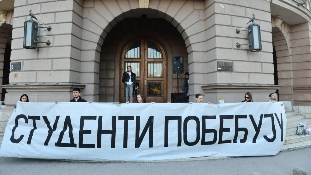 Građani protestovali u Nišu zbog incidenata koji su se dogodili ispred beogradskog Pravnog fakulteta – Društvo