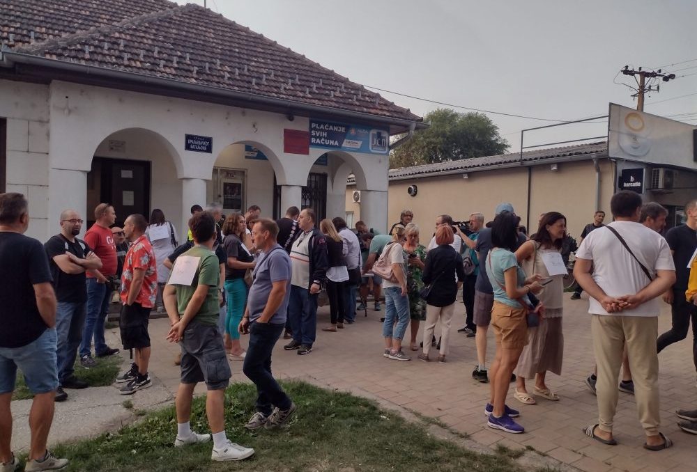 Da zajedno pokrenemo promene, do konačne pobede: Prvi zbor građana Stanova i okolnih mesnih zajednica u Kragujevcu – Društvo