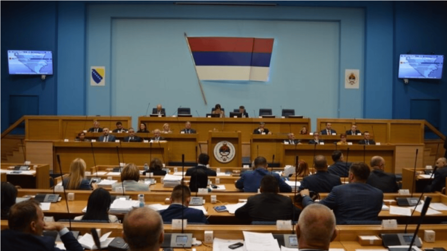 Narodna skupština entiteta RS razmatra zatvaranje OHR-a: Tokom rasprave došlo i do incidenta