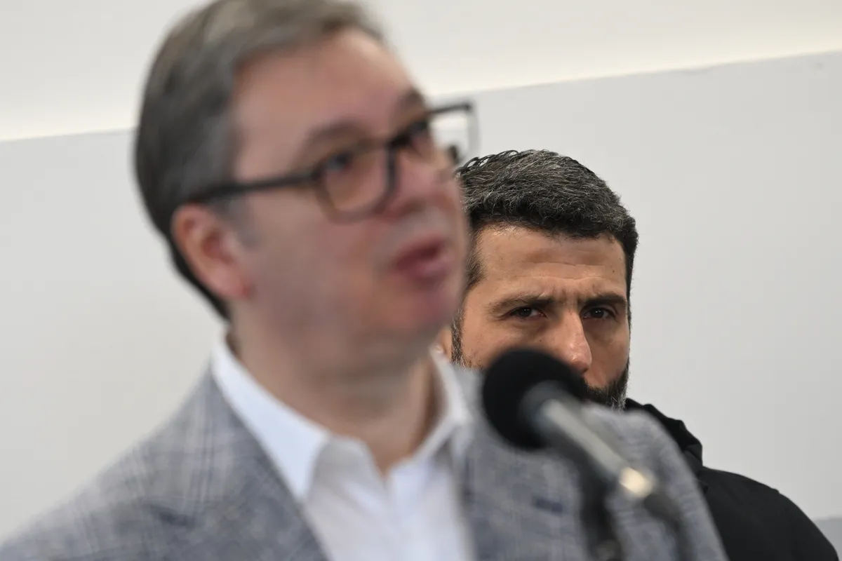 Ako Vučić rešava pitanje trolejbusa, vreme je da Šapić podnese ostavku