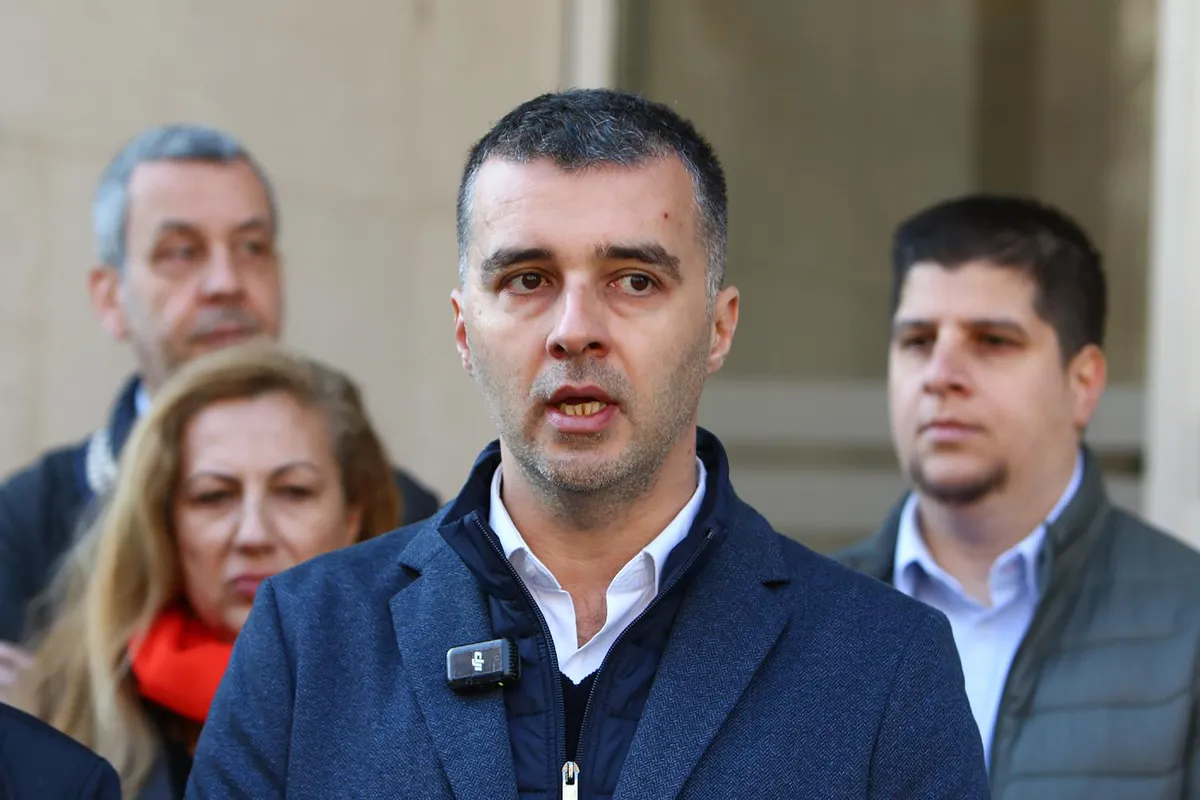 Savo Manojlović: Vučiću ne odgovaraju nove vlasti u Crnoj Gori, sa Milom je cvetala ljubav