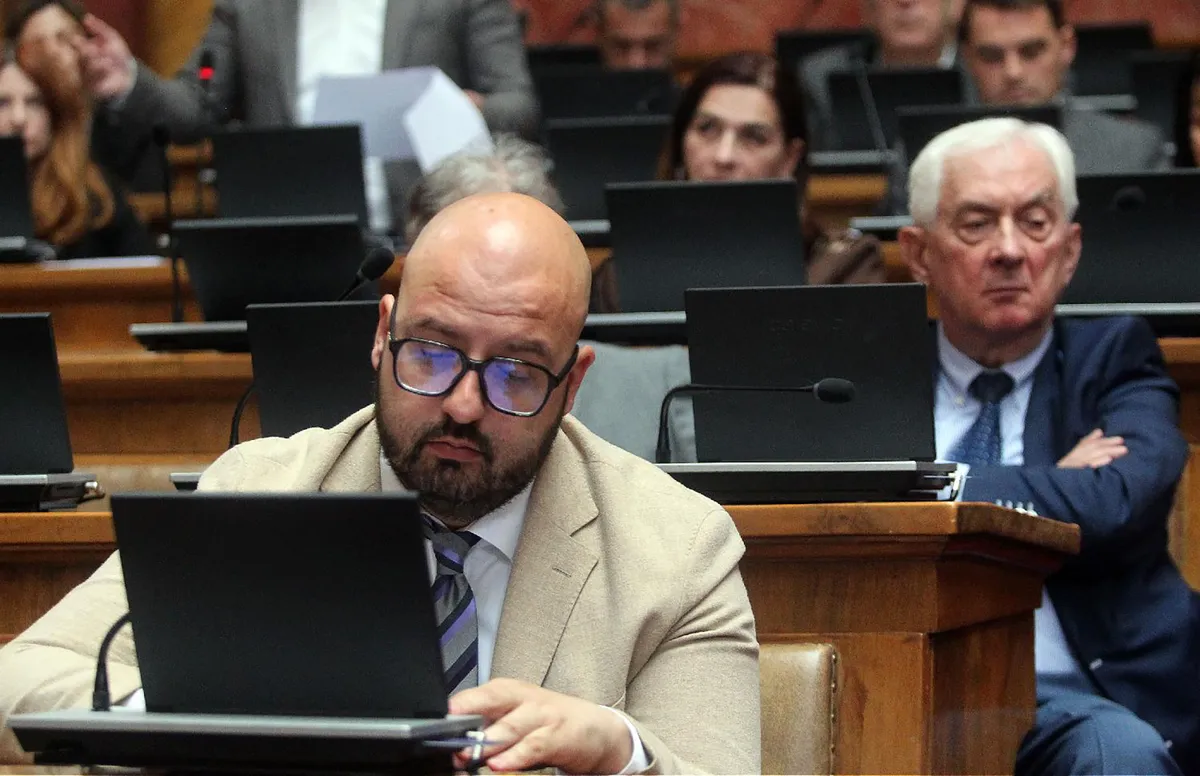 Vlast na svaki način pokušava da izigra sve preporuke EU